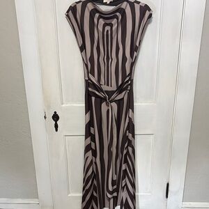 Elegant Striped Maxi Dress in Black and Brown